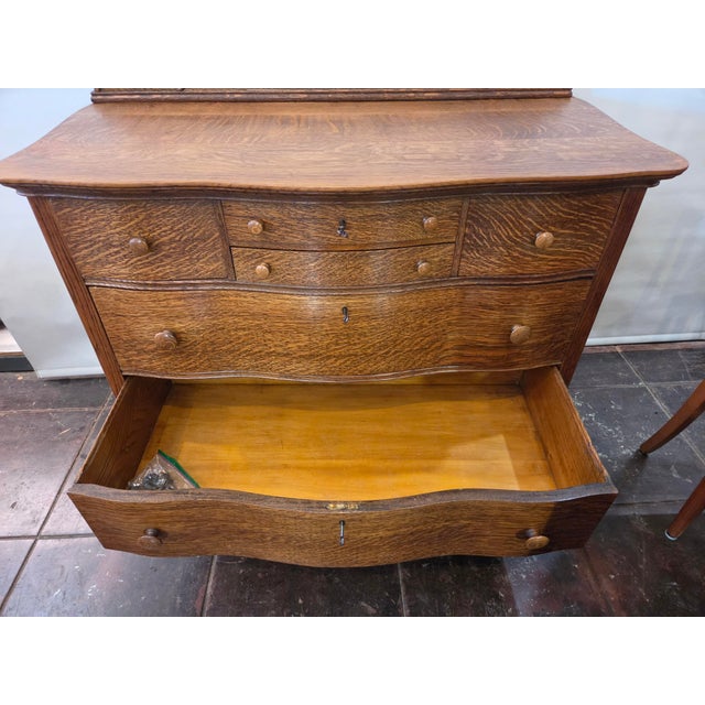 Antique Victorian Solid Tiger Oak Quater Sawn Mission Dresser Chest of Drawers 1880-1918 For Sale - Image 4 of 17