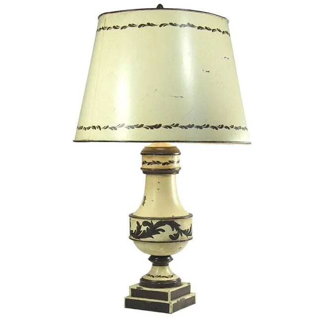 Height: 67 cm. Base dimensions: 13 x 13 cm. Base diameter: 18 cm. Lower shade diameter: 42 cm. Lampshade height: 28 cm....