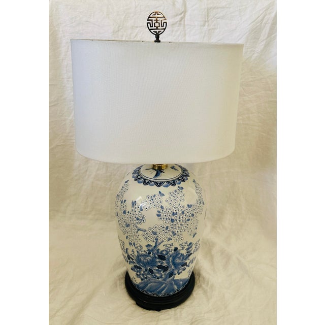 Ceramic Blue & White Chinoiserie Table Lamp For Sale - Image 7 of 12