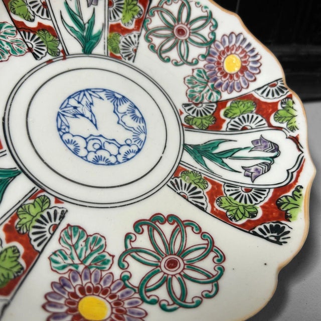 Authentic Japanese Imari Plate Floral Decoration, 1920 For Sale - Image 9 of 10