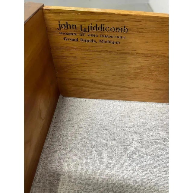 Mid 20th Century Moody French Style Chest by John Widdicomb For Sale - Image 5 of 7