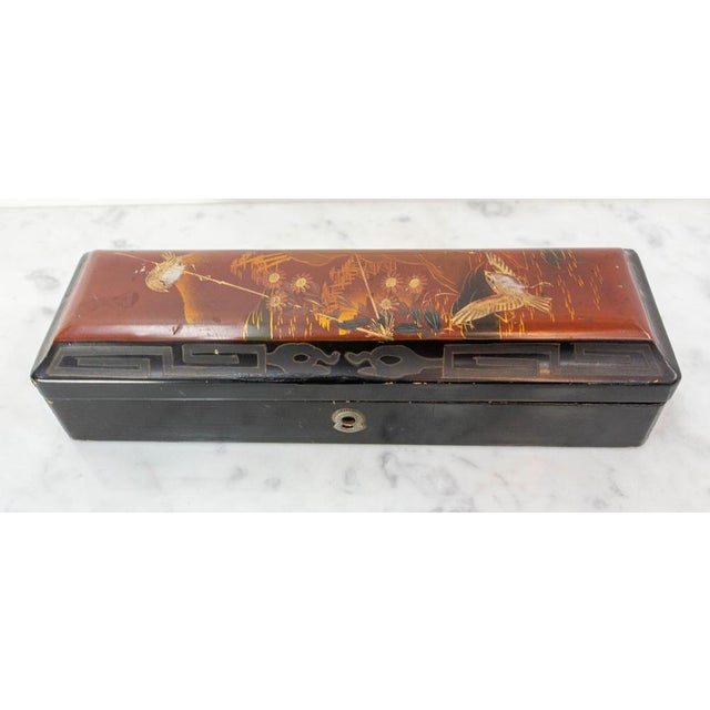 Lacquered paintbrush box, made in the chinese style. In 19th-century Europe, oriental objects were highly prized and liked...