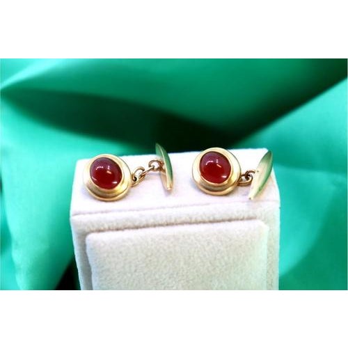 Yellow Gold Cufflinks with Garnet-Colored Oval Cabochons, Set of 2 For Sale - Image 3 of 6