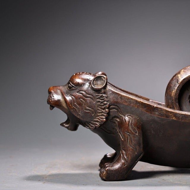 Bronze Late 19th Century Asian Bronze Double Tiger Head Herb Grinder With Pestle For Sale - Image 8 of 9