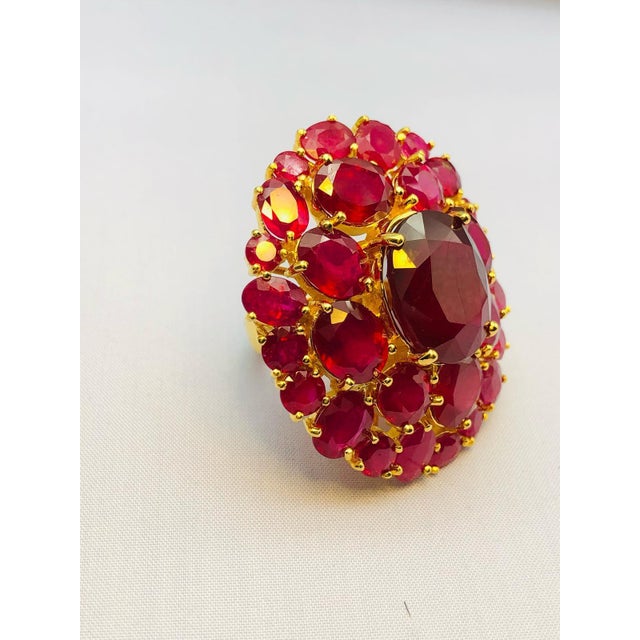 Baroque Bochic "Orient" Vintage Ruby 40 Carats Ring Set In 18K Gold & Silver For Sale - Image 3 of 18
