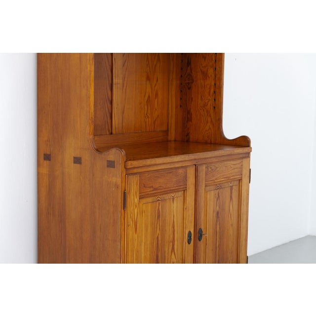Antique Oregon Pine Bookcase by Martin Nyrop for Rud Rasmussen, Denmark, 1905 For Sale - Image 13 of 18