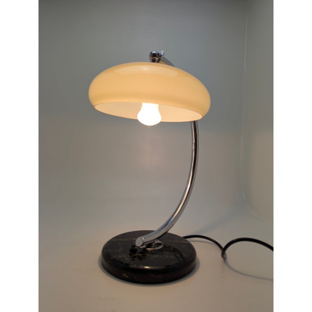 German Art Deco Bauhaus Table Lamp with Glass Shade and Marble Base, 1920s For Sale - Image 4 of 18