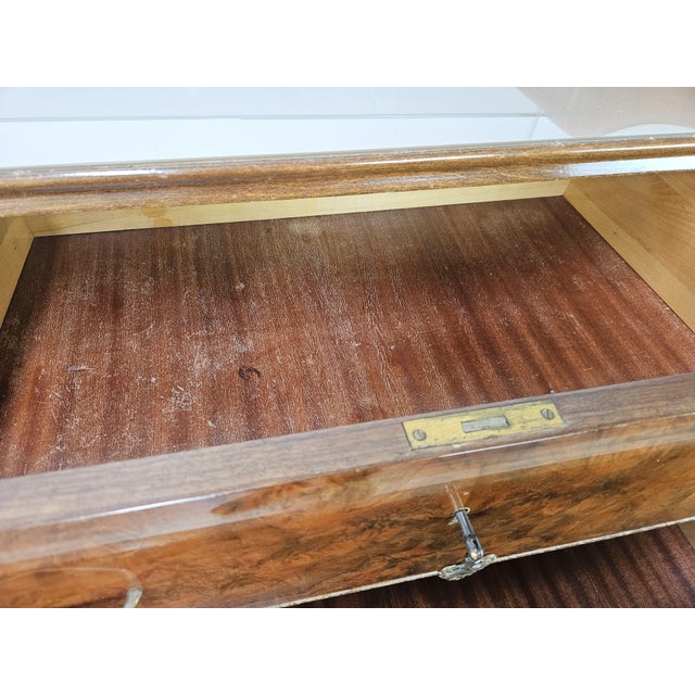 Walnut Burl Chest of Drawers with Double Glass Top, 1950 For Sale - Image 18 of 18