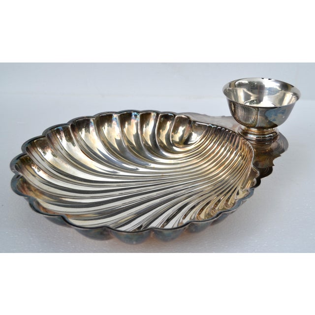 Victorian Mid-20th Century W. M. Rogers Silver Company Victorian Silverplate Clam Shell Scalloped Serving Bowl For Sale - Image 3 of 14