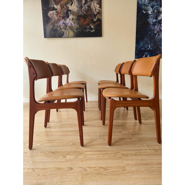 Mid-Century Modern Model Od49 Dining Chairs in Teak and Cognac Italian Leather by Erik Buch for Oddense Maskinsnedkeri / O.D. Møbler, Denmark, 1960s, Set of 6 For Sale - Image 3 of 13