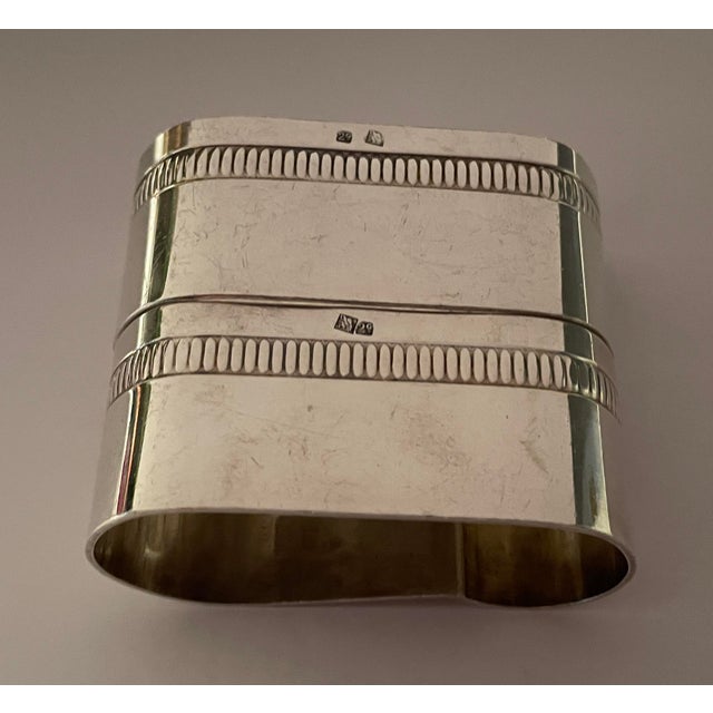 Pair of Art Deco French Moi & Toi Silverplate Napkin Rings For Sale - Image 4 of 4