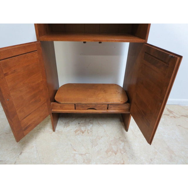 Ethan Allen Nutmeg Heirloom Crp Dresser Base Top Shelf Tv