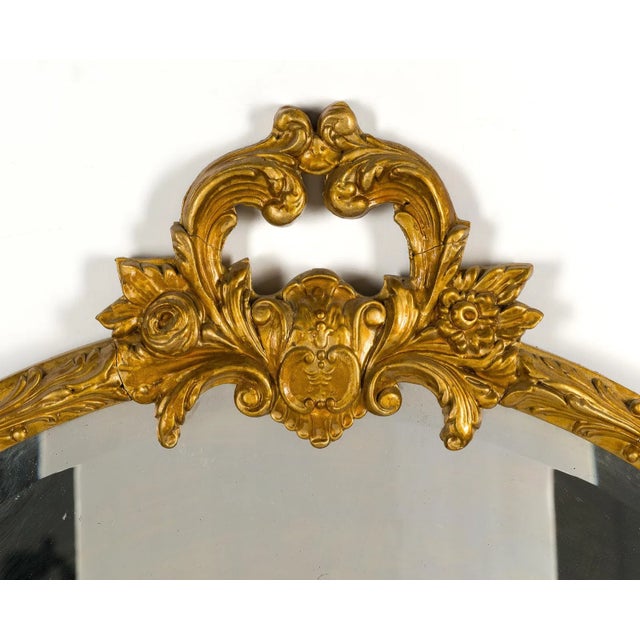 Early 20th Century Vintage French Louis XV Style Giltwood Round Wall Mirror With Floral Crest For Sale - Image 5 of 7