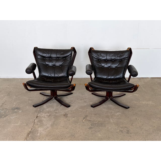 Falcon Chairs in Black Leather by Sigurd Ressell, Norway, 1970s, Set of 2 For Sale - Image 10 of 10