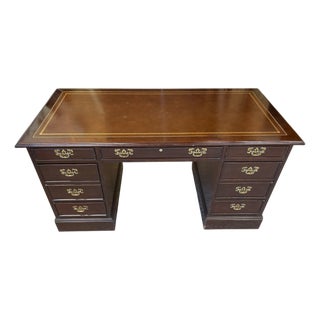 Vintage Mahogany Executive Desk with Leather Top from Sligh For Sale