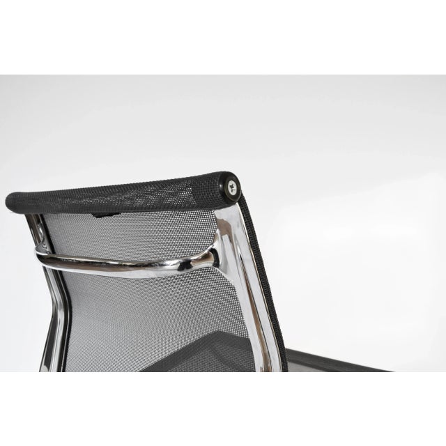 Metal Model EA 107 Swivel Office Chair in Steel by Charles & Ray Eames for Vitra, 1958 For Sale - Image 7 of 10