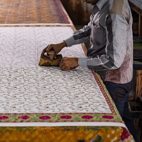 2020s Gina King Magenta Fitted Sheet For Sale - Image 5 of 7