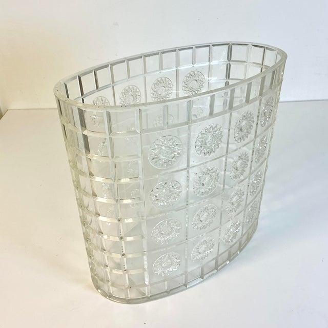 1950s Vintage Hollywood Regency Lucite Acrylic Wastebasket. For Sale - Image 12 of 17