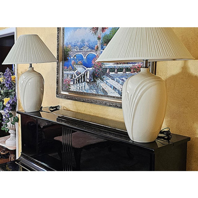 Pair of Vintage White Art Deco Ceramic Table Lamps With Pleated Shades – 27” For Sale - Image 14 of 18