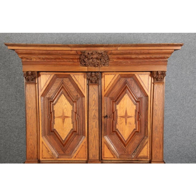 Early 18th Century Antique Cabinet in Oak, 1710 For Sale - Image 5 of 18