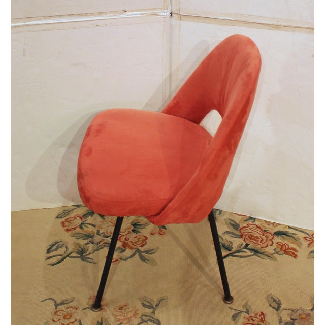 Mid-Century Modern Circa 1960 Set of Six Eero Saarinen Executive Side Chairs For Sale - Image 3 of 6