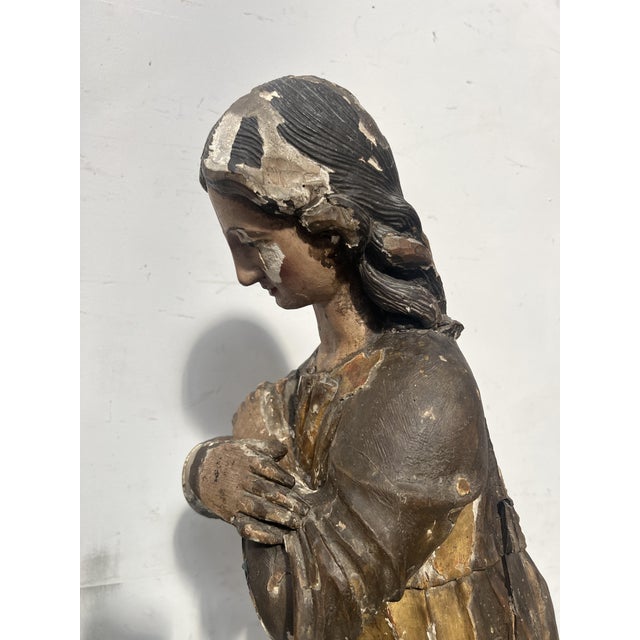 Adoring Angels, 1700s, Polychrome and Gilded Carved Wood, Set of 2 For Sale - Image 11 of 18