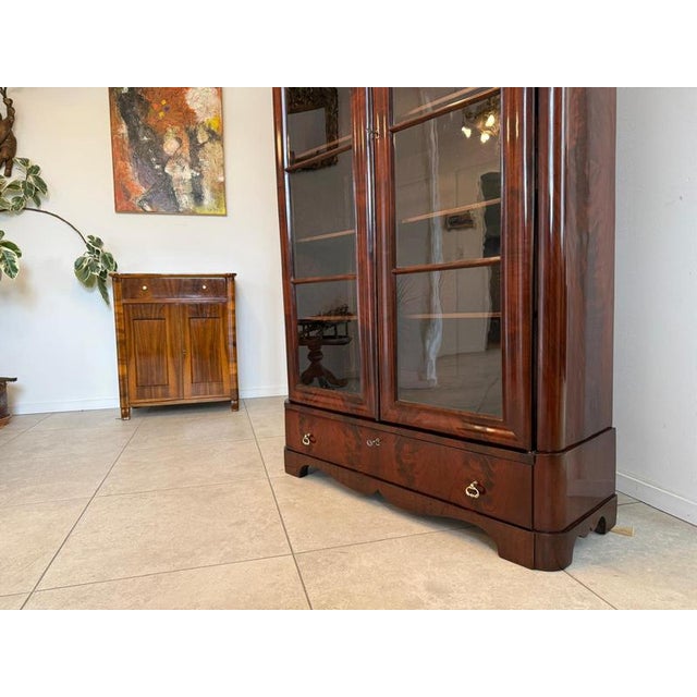 Late Biedermeier Display Cabinet in Mahogany For Sale - Image 11 of 16