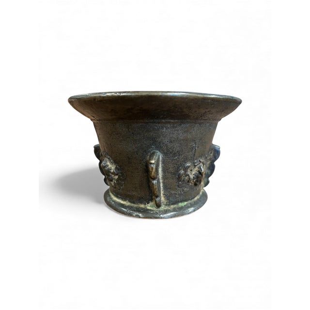 Crafted with classical proportions and a restrained, elegant profile, this French bronze bowl epitomizes European...