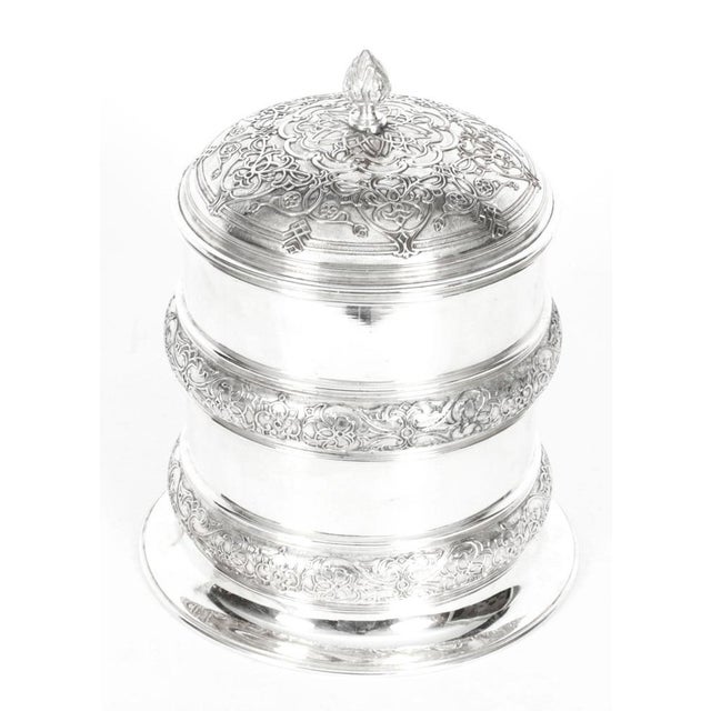 19th Century Silver Plate Drum Biscuit Box from Elkington & Co For Sale - Image 9 of 18