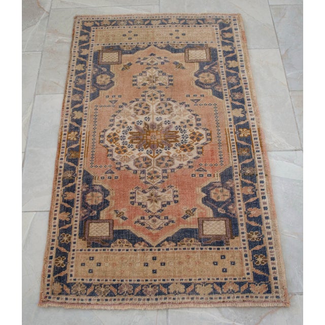1970s Hand Knotted Small Oushak Rug Decorative Doormat Entry Decor- 1'11" X 3'3" For Sale - Image 12 of 14