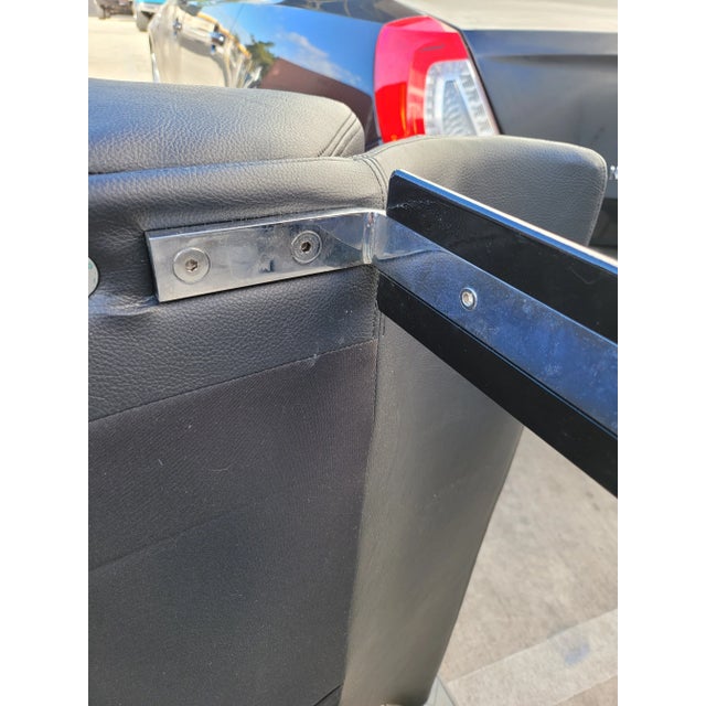 1980s Italian Black Leather Saporiti Lounge Chairs - a Pair For Sale - Image 12 of 13