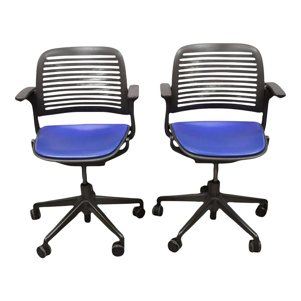 Late 20th Century Steelcase 487 Cachet Swivel Office Desk Chair With ...