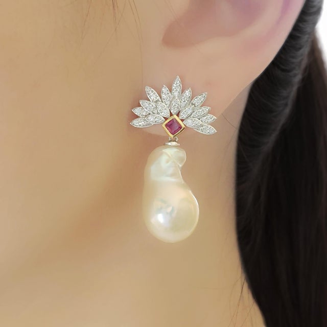 2020s Diamond, Ruby and Baroque Pearl Platinum Drop Earrings - Fei Liu, Pair For Sale - Image 5 of 9