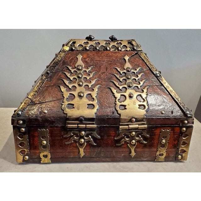 Traditional 18th Century Brass Mounted and Lacquered “Marriage” Dowry Box. For Sale - Image 3 of 7