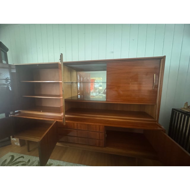 Mid-Century Modern 1950s Mid-Century Modern China Cabinet For Sale - Image 3 of 8