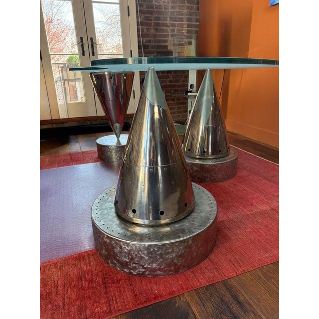 Custom Desk from Airplane Spinners Calling all airplane fans! This is one of the coolest desks we’ve seen. This piece was...