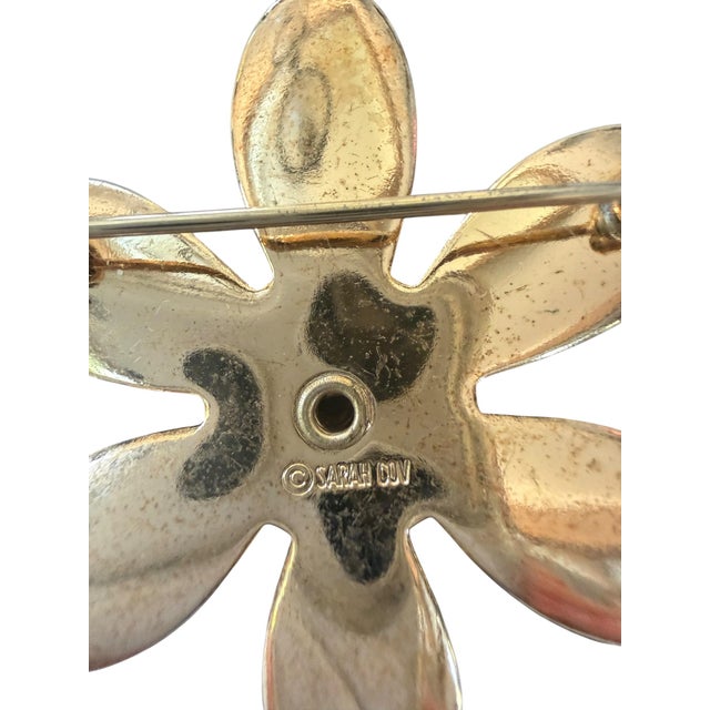 Vintage 1960’s Flower Pin Decor For Sale - Image 4 of 6