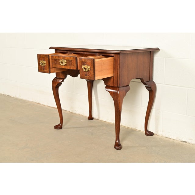 Councill Furniture Queen Anne Inlaid Mahogany Lowboy Dresser or Console Table For Sale In South Bend - Image 6 of 16