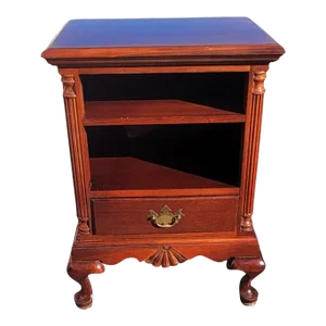 Early 1900s Chippendale Mahogany Tiered One-Drawer Nightstand