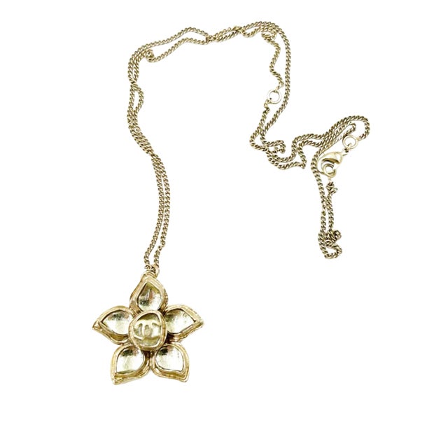 Chanel Vintage Gold Plated CC Crystal Flower Pendant Necklace For Sale