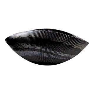 Vintage Murano Black Ribbed Art Glass Shell Bowl – Italian Sculptural Decorative Centerpiece For Sale