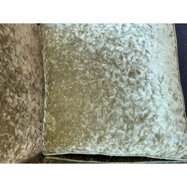 Vintage English Velvet Chesterfield Sofa For Sale In New York - Image 6 of 7