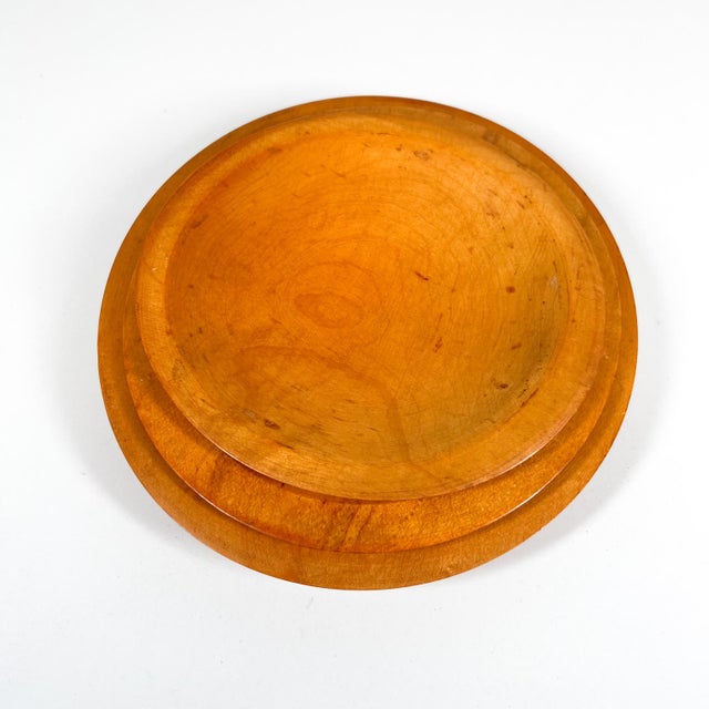 Mid-Century Modern 1940s Set of Three Hand Turned Maple Wood Plates Paul McCobb Russel Wright Era For Sale - Image 3 of 10