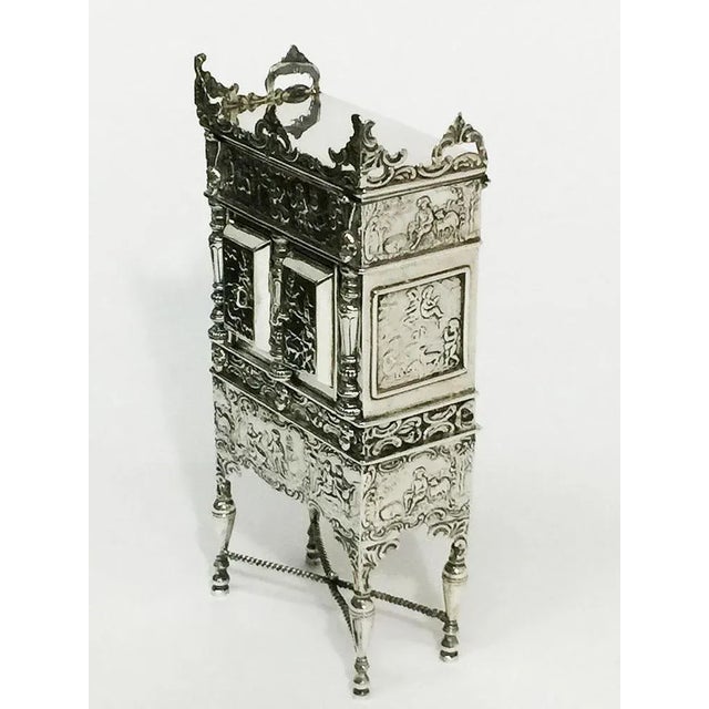 Miniature Dutch Silver Cross-Leg Cabinet by Herbert Hooijkaas, 1901 For Sale - Image 3 of 10