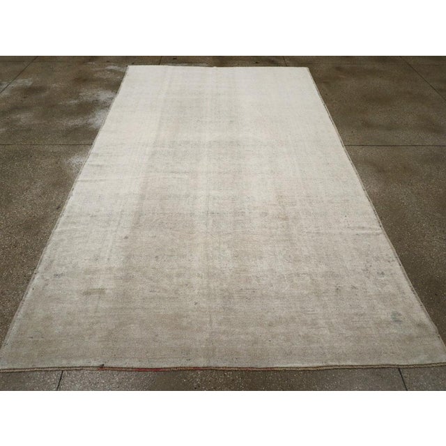 Galerie Shabab Collection Mid-20th Century Turkish Anatolian Gallery Carpet For Sale - Image 4 of 10