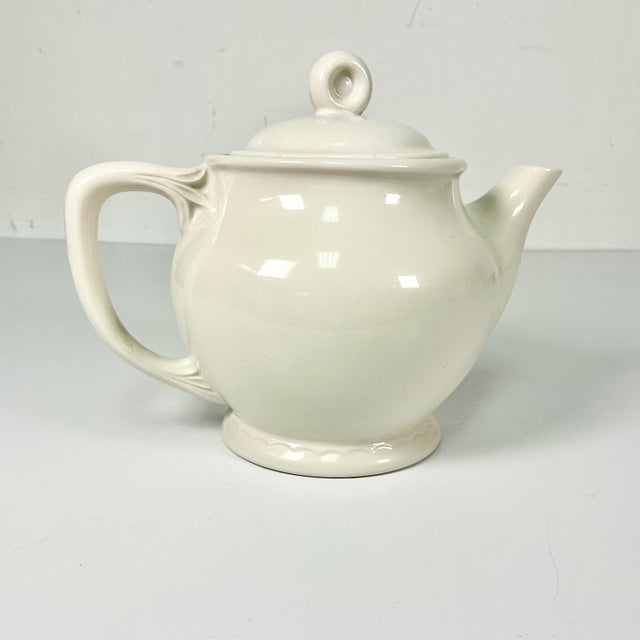1940s Vintage Farmhouse Boho Chic Art Deco Porcelier Vitreous Tea Pot, 6 Cup Size. For Sale - Image 10 of 14