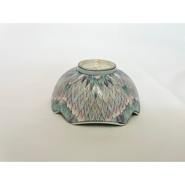 Ceramic Vintage Toyo Japan Decorative Bowl With Pastel Feather Motif For Sale - Image 7 of 7