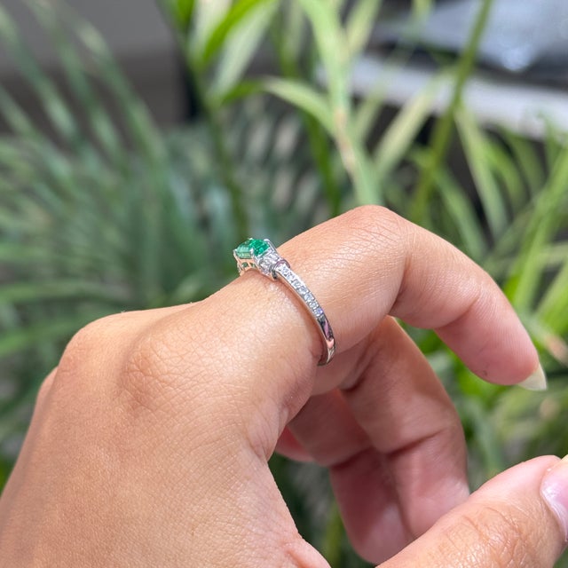 14k Gold East-West Zambian Octagon Emerald & Baguette Diamond Ring Size 5.5 For Sale In New York - Image 6 of 18