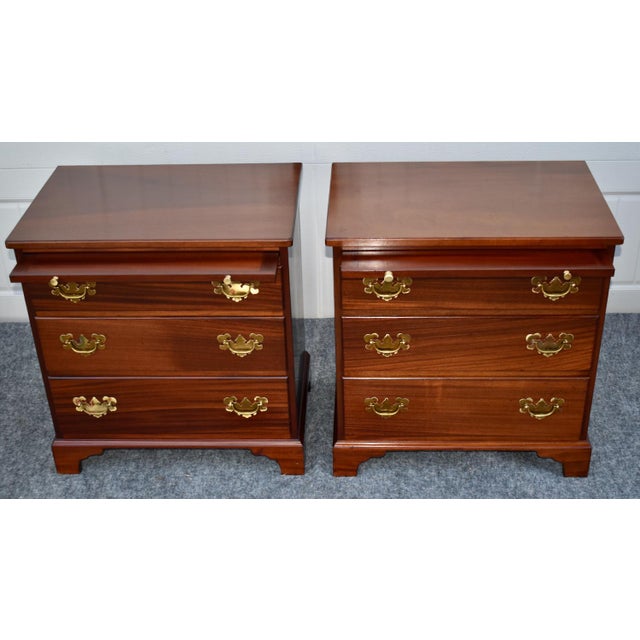 1980s Vintage Pair Mahogany Nightstands Chippendale Chests With Pull Out For Sale - Image 5 of 18
