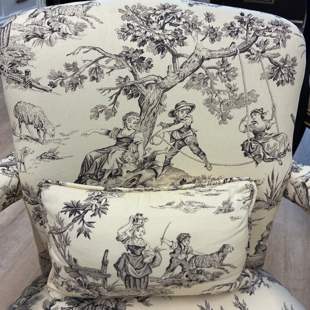 Early 20th Century Louis XV Style French Toile Arm Chairs (2) With Matching Pillows For Sale In Providence - Image 6 of 10